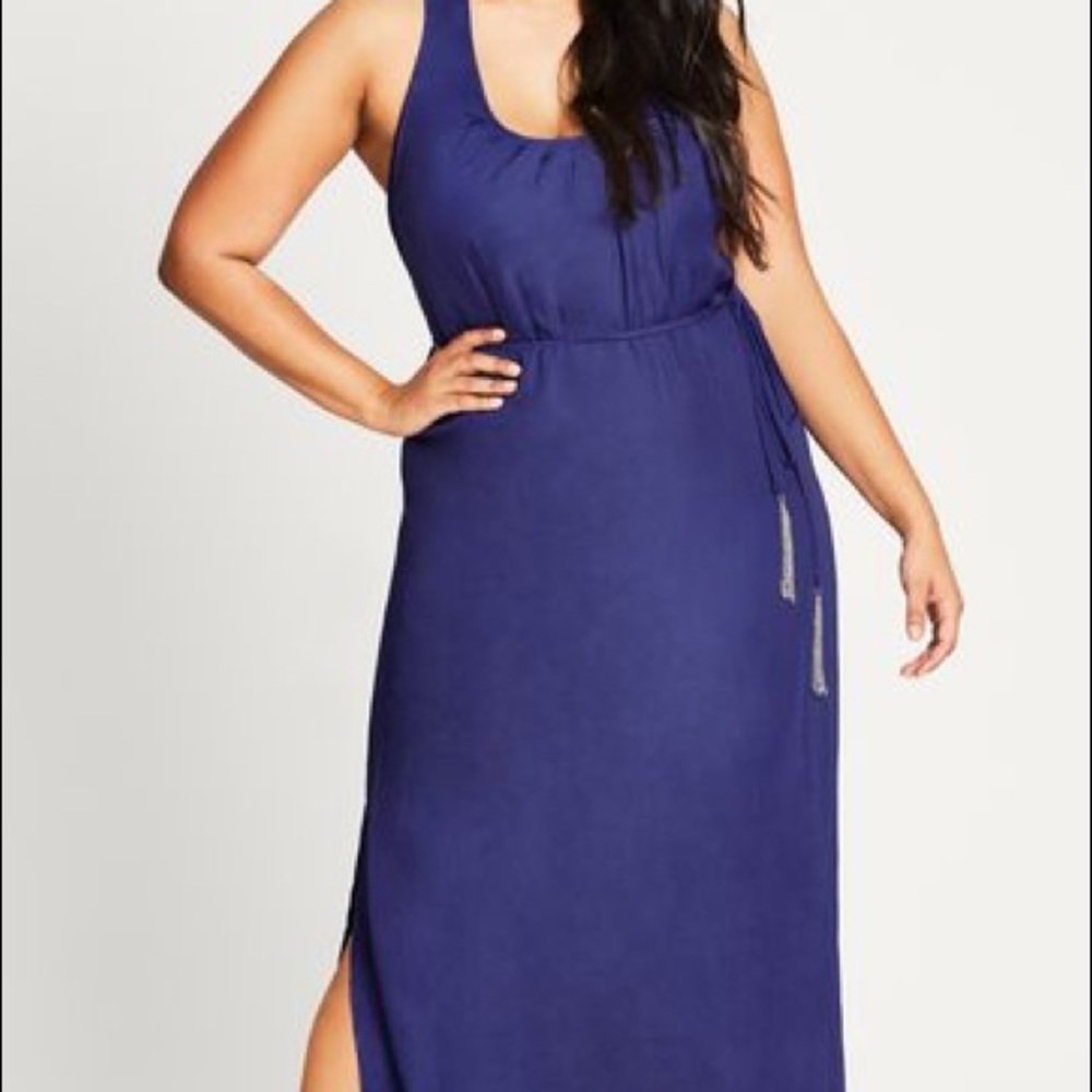 Blue knot back maxi dress.